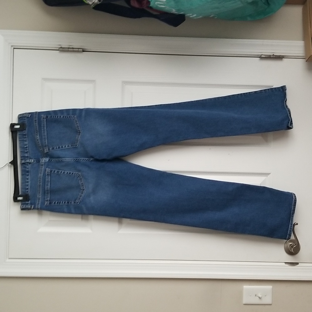 Old Navy Boy's Adjustable Waist Straight Leg Jeans - Picture 6 of 13